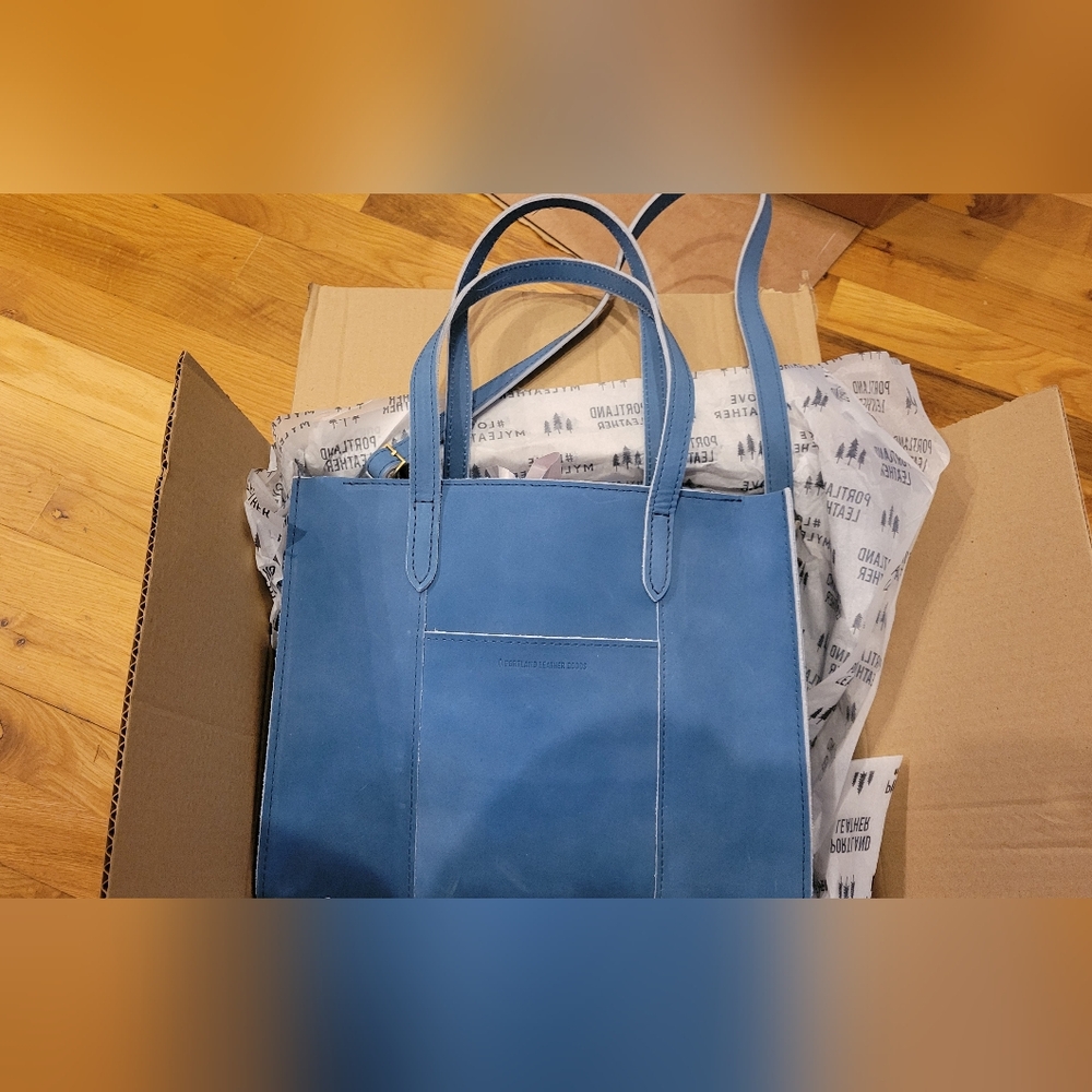 Portland Leather E/W Lola in Deep Lagoon